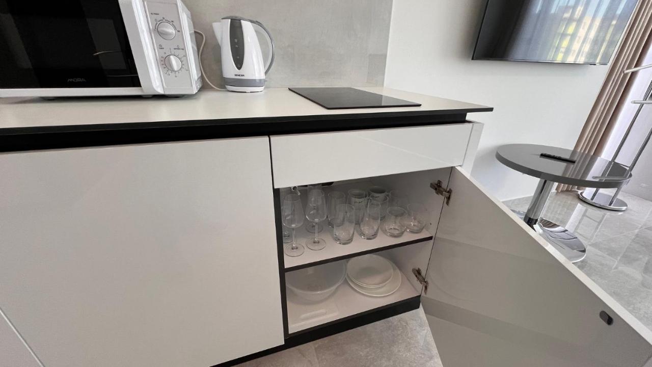 Air Conditioned 1 Room Apartment Vienna Gate, 2 Братислава Екстериор снимка